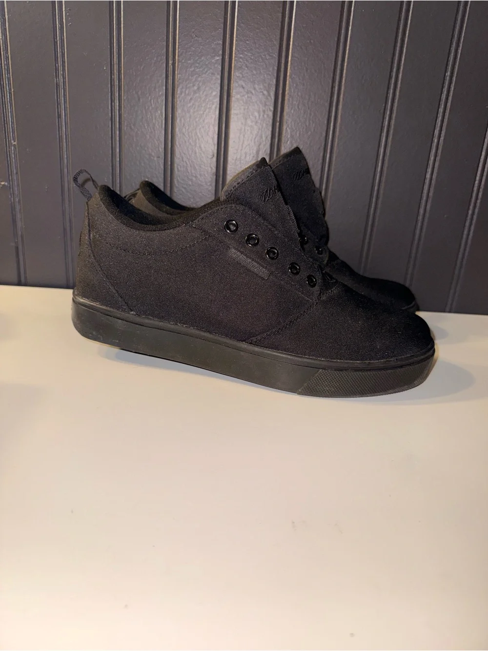 Black Heeleys Men's Slip-On Casual Shoes - Heelys Pro 20